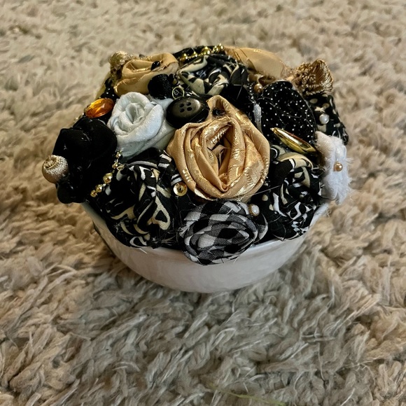 Handmade Saints fabric rose bouquet! - Picture 5 of 6
